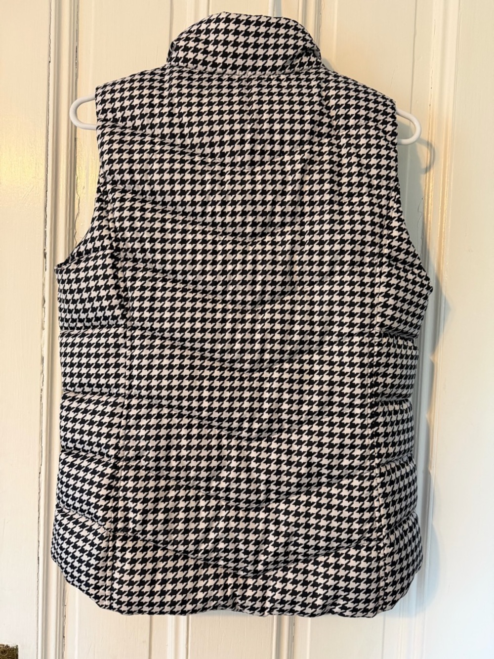 Lands' End Black & White Houndstooth Quilted Vest - Picture 6 of 9